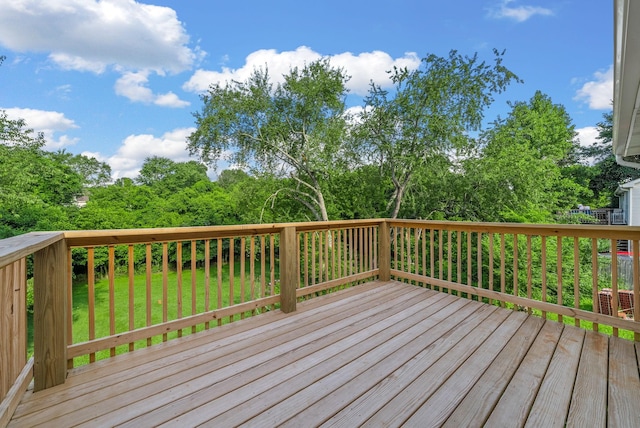 712 Green Valley Ct, Clarksville, TN 37042 - wooden terrace with a yard