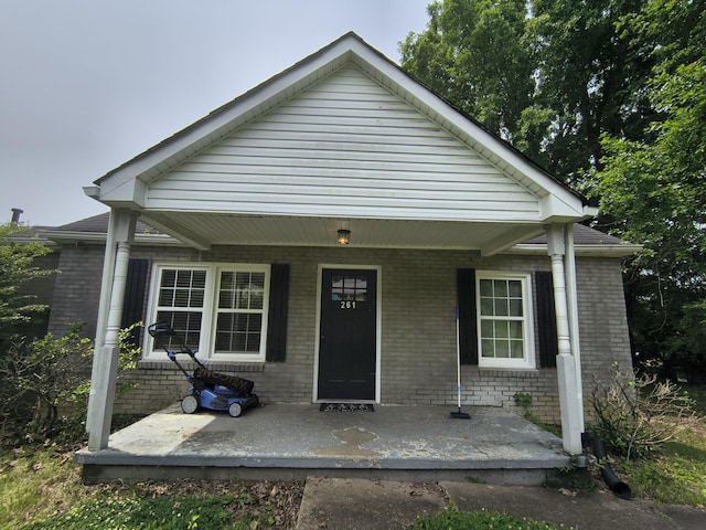 261 Caldwell Ln, Clarksville, TN 37040 - view of front of house with a porch and brick siding