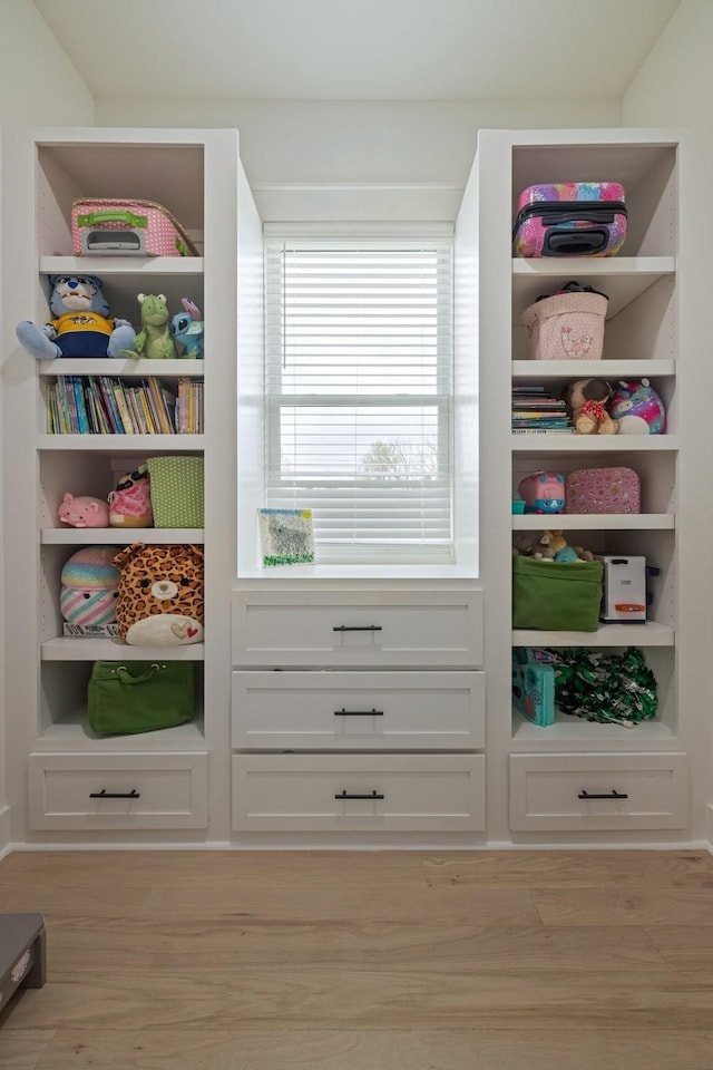 9409 Clovercroft Rd, Franklin, TN 37067 - view of closet