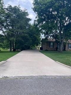 1246 Imperial Dr, Columbia, TN 38401 - view of concrete driveway