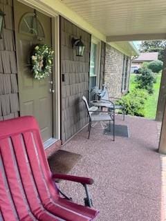 1246 Imperial Dr, Columbia, TN 38401 - view of porch