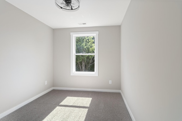 415 9th St, Clarksville, TN 37040 - carpeted spare room featuring baseboards