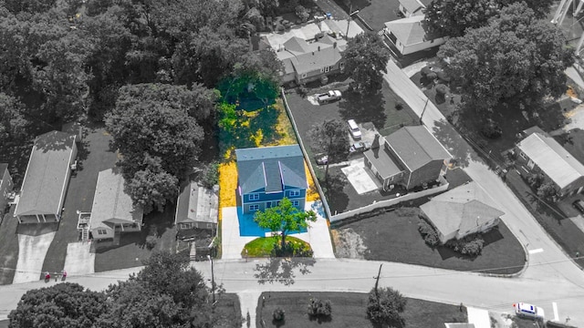 415 9th St, Clarksville, TN 37040 - aerial perspective of suburban area with property parcel outlined and a pool