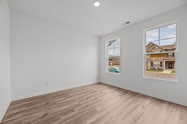 2900 Suzanne Landon Dr Unit E2, Murfreesboro, TN 37130 - spare room featuring wood finished floors and baseboards