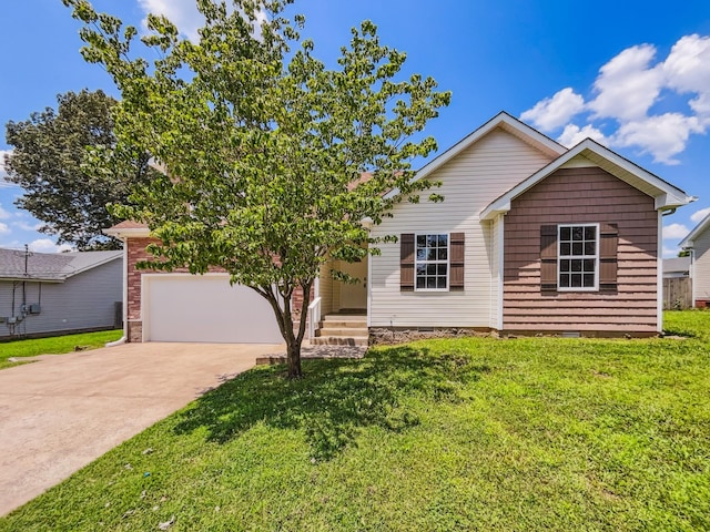 1333 Meredith Way, Clarksville, TN 37042 - view of front facade with a garage, driveway, a front yard, and crawl space