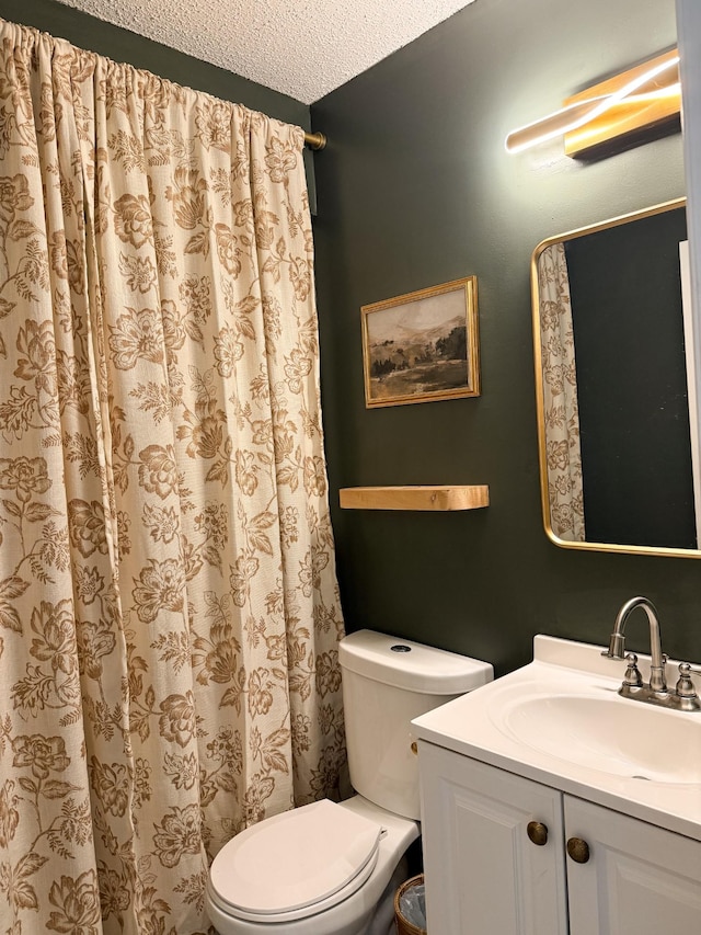 108 Easy St, Pulaski, TN 38478 - full bath with vanity, a textured ceiling, and a shower with curtain