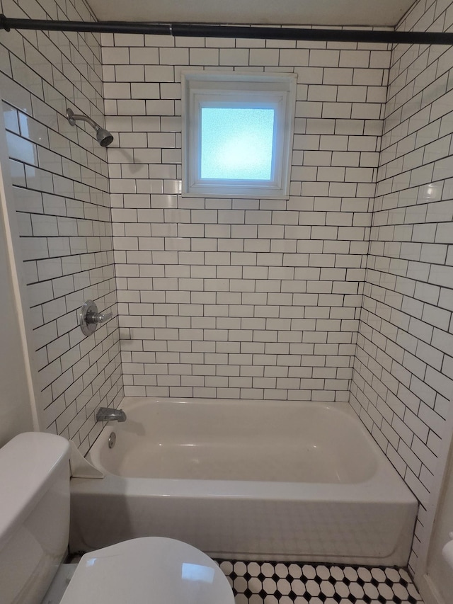 419 Kinsey Blvd, Madison, TN 37115 - bathroom featuring toilet and washtub / shower combination