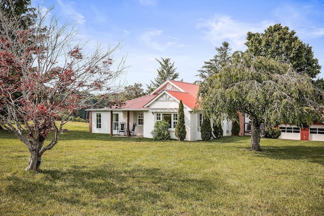 3510 Bybee Branch Rd, Mcminnville, TN 37110 - view of front of house featuring a front yard and a metal roof