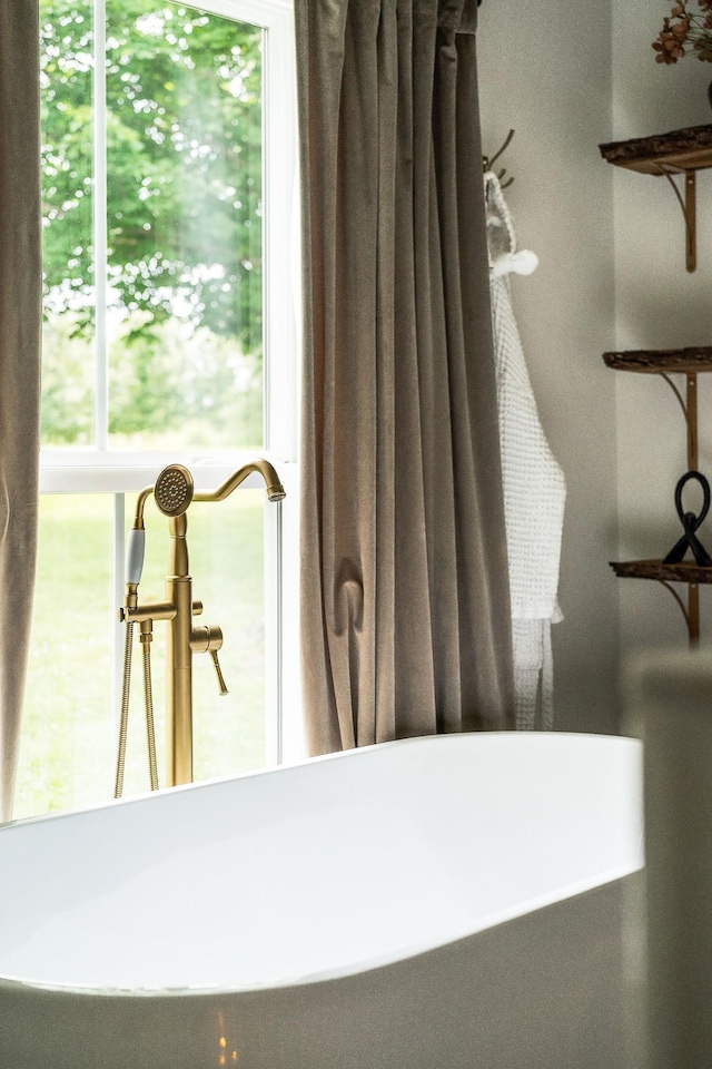 3510 Bybee Branch Rd, Mcminnville, TN 37110 - bathroom view of a freestanding tub