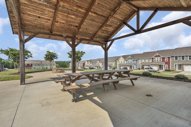258 Dartmoor Pl, Goodlettsville, TN 37072 - view of patio / terrace featuring a residential view