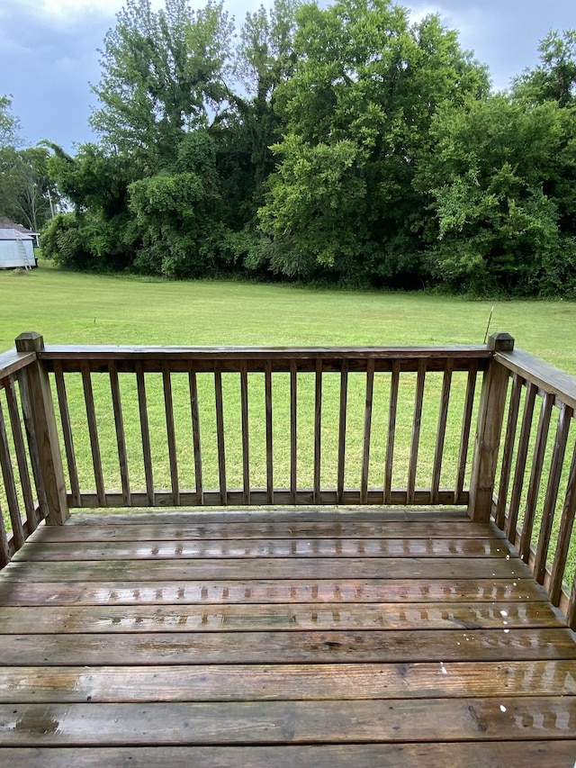313 Hobbs Ave, Lebanon, TN 37087 - wooden deck with a yard
