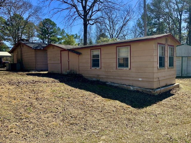 7905 Lick Creek Rd, Big Sandy, TN 38221 - photo 6