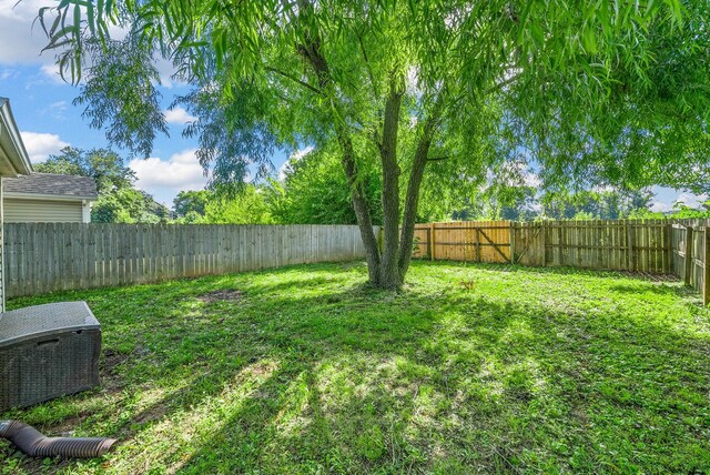 529 Southwind Dr, Hopkinsville, KY 42240 - view of fenced backyard