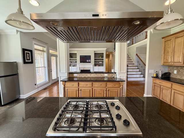 1413 Station Four Ln, Old Hickory, TN 37138 - kitchen with appliances with stainless steel finishes, crown molding, backsplash, open floor plan, and hanging light fixtures
