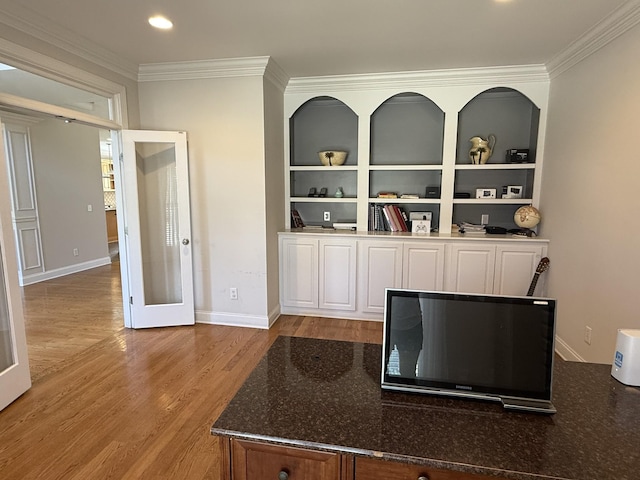 1413 Station Four Ln, Old Hickory, TN 37138 - detailed view of wood finished floors, crown molding, recessed lighting, and built in shelves