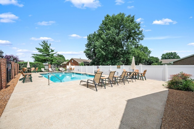 785 E Northfield Blvd, Murfreesboro, TN 37130 - community pool featuring a patio