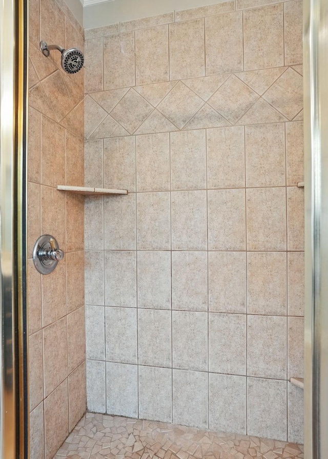 529 Derby Downs, Lebanon, TN 37087 - full bathroom featuring tiled shower