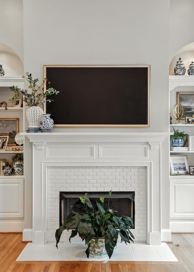 529 Derby Downs, Lebanon, TN 37087 - detailed view of a brick fireplace and wood finished floors