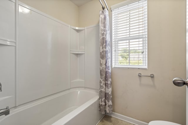 654 Foster Ln, Mount Juliet, TN 37122 - full bath with shower / bath combination with curtain and baseboards