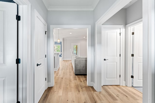 2428 Sandstone Cir, Murfreesboro, TN 37130 - hallway featuring light wood-style floors, crown molding, and recessed lighting