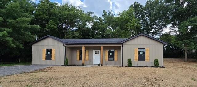260 Comstock Rd, Shelbyville, TN 37160 - photo 1