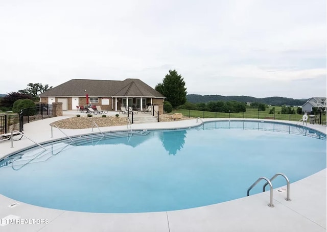 1221 Legacy Bay Dr, Mooresburg, TN 37811 - photo 5