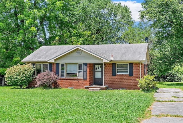 211 Navaho Trl, Hopkinsville, KY 42240 - single story home featuring a front lawn, brick siding, and a shingled roof