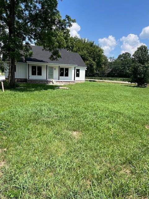 1798 Twin Caves Dr, Lewisburg, TN 37091 - view of front of house featuring a front yard