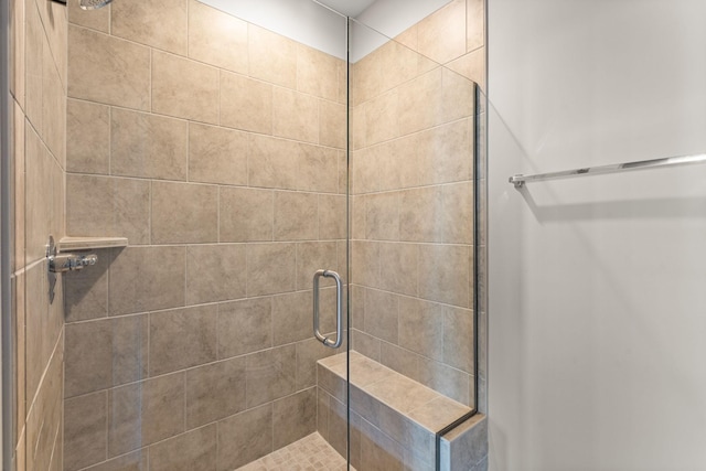 604 Douglas St, Lebanon, TN 37087 - full bath featuring a stall shower