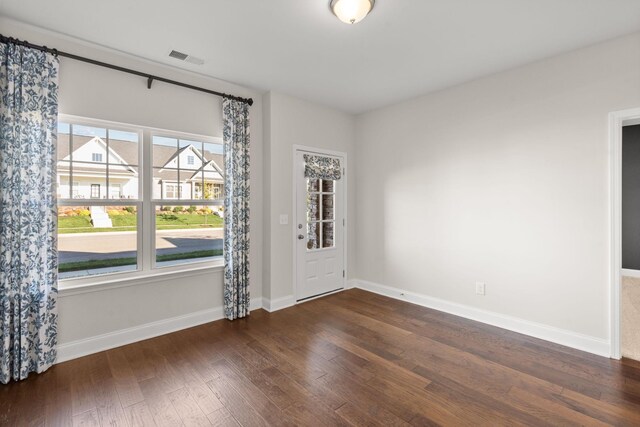 604 Douglas St, Lebanon, TN 37087 - unfurnished room featuring dark wood-type flooring and baseboards