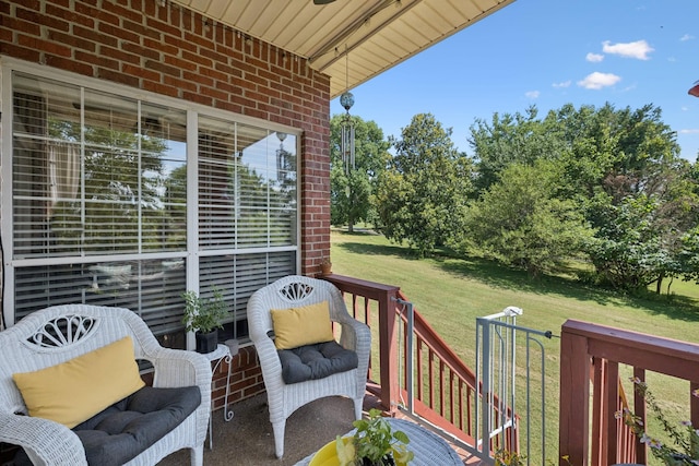 131 E Robertson Rd, Castalian Springs, TN 37031 - wooden terrace featuring a yard