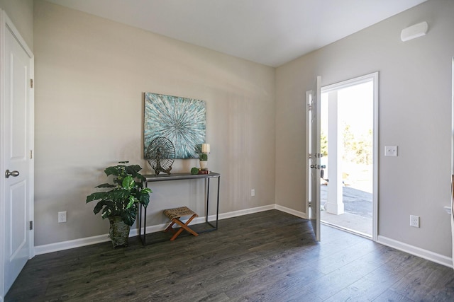225 Tara Ct Unit 225, Columbia, TN 38401 - foyer with dark wood-style flooring and baseboards