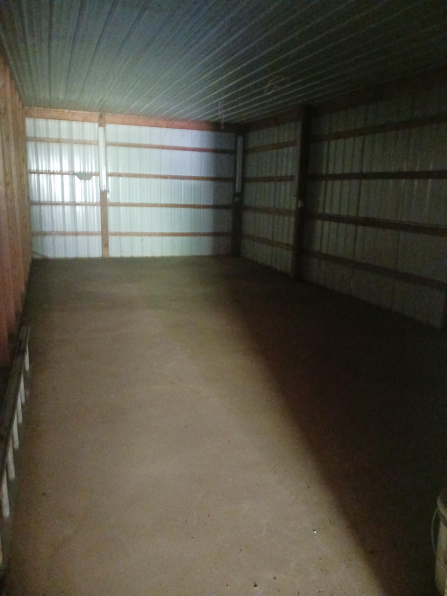 197 Stigall St, Camden, TN 38320 - view of garage
