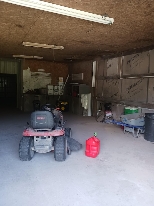 197 Stigall St, Camden, TN 38320 - view of garage