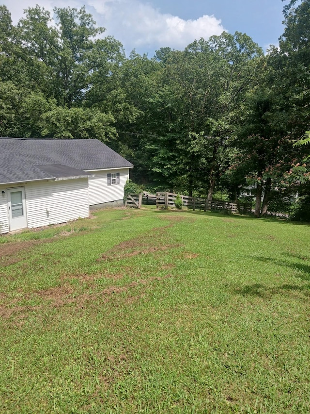 197 Stigall St, Camden, TN 38320 - view of yard