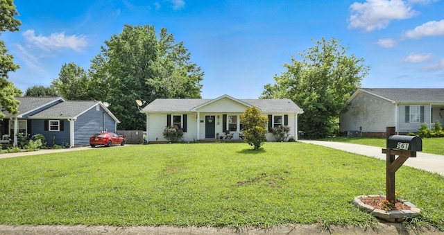561 Danielle Dr, Clarksville, TN 37042 - single story home with a front yard, a porch, and driveway