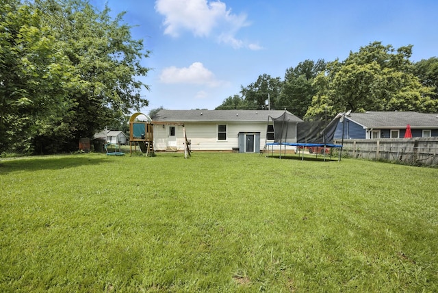 561 Danielle Dr, Clarksville, TN 37042 - rear view of house featuring a trampoline