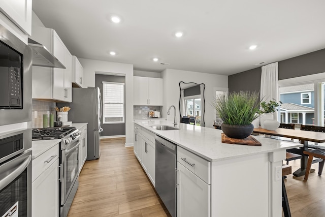 3412 Shigo St, Murfreesboro, TN 37130 - kitchen with appliances with stainless steel finishes, plenty of natural light, tasteful backsplash, and recessed lighting