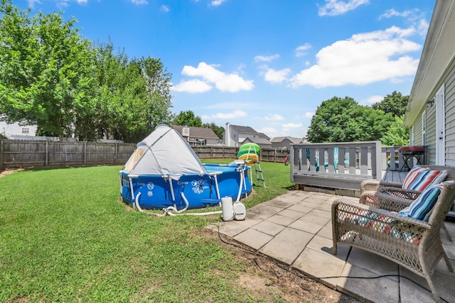 1338 Loren Cir, Clarksville, TN 37042 - fenced backyard featuring a patio and a deck