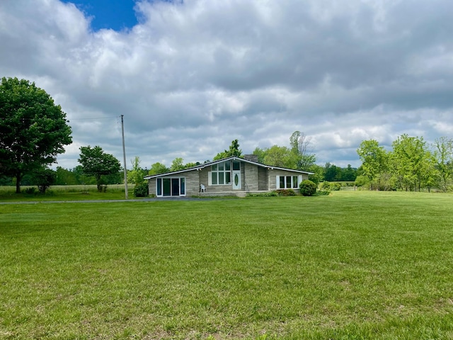 1039 Old Martha Washngton Rd, Clarkrange, TN 38553 - view of front of house featuring a front yard