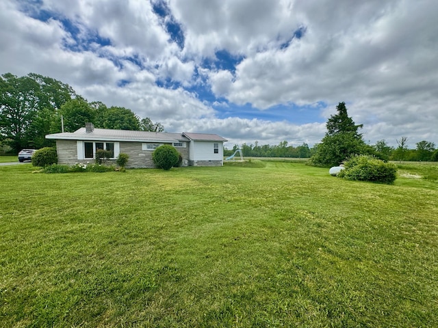 1039 Old Martha Washngton Rd, Clarkrange, TN 38553 - view of green lawn