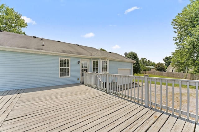 232 Elmwood Dr, Murfreesboro, TN 37128 - wooden terrace featuring a garage
