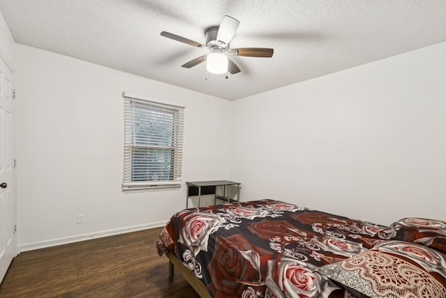 4651 Cynthia Ln, Murfreesboro, TN 37127 - bedroom featuring wood finished floors, ceiling fan, and a textured ceiling
