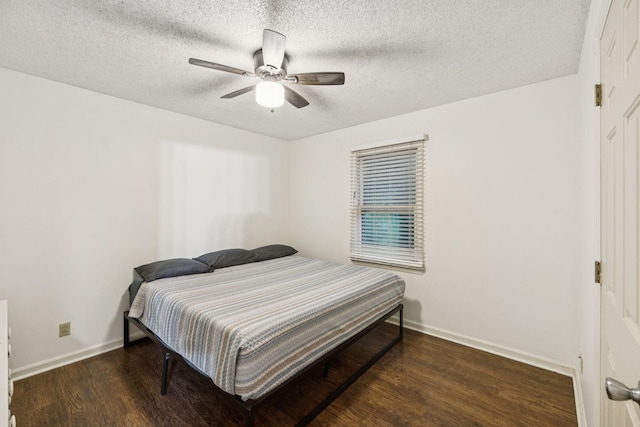 4651 Cynthia Ln, Murfreesboro, TN 37127 - bedroom featuring wood finished floors, a textured ceiling, and ceiling fan