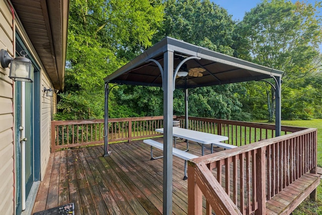 4651 Cynthia Ln, Murfreesboro, TN 37127 - deck featuring a gazebo and view of wooded area