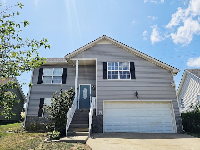 2184 Trophy Trce, Clarksville, TN 37040 - bi-level home with driveway and an attached garage