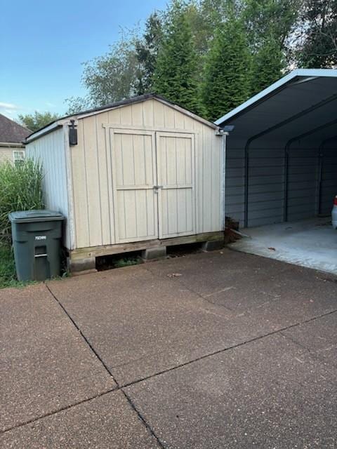 101 Jasmine Way N, Portland, TN 37148 - view of shed with a carport