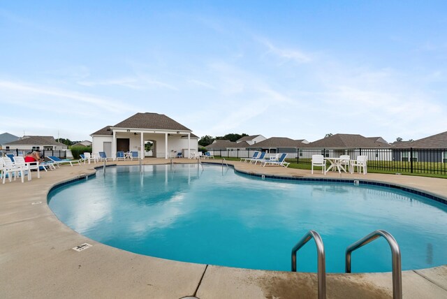 125 Stammer Farms Blvd, Chapel Hill, TN 37034 - community pool featuring a patio and a residential view
