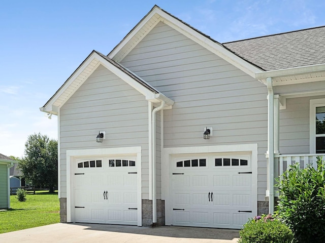 310 Diane Loop, White Bluff, TN 37187 - garage with concrete driveway