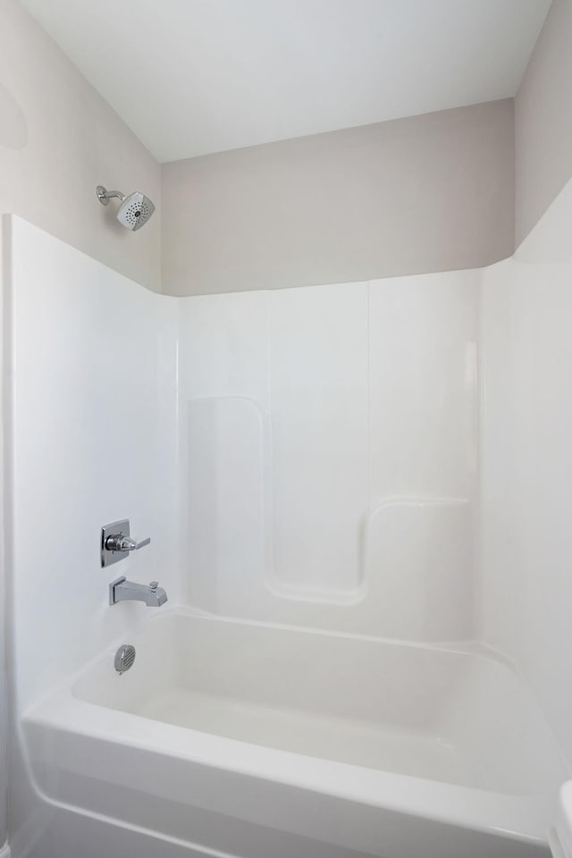 241 Tara Ct, Columbia, TN 38401 - full bath with shower / tub combination